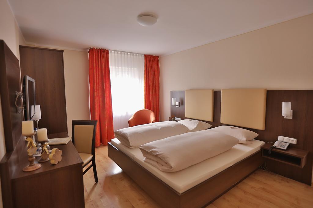 Hotel Bockmaier Oberpframmern Luaran gambar