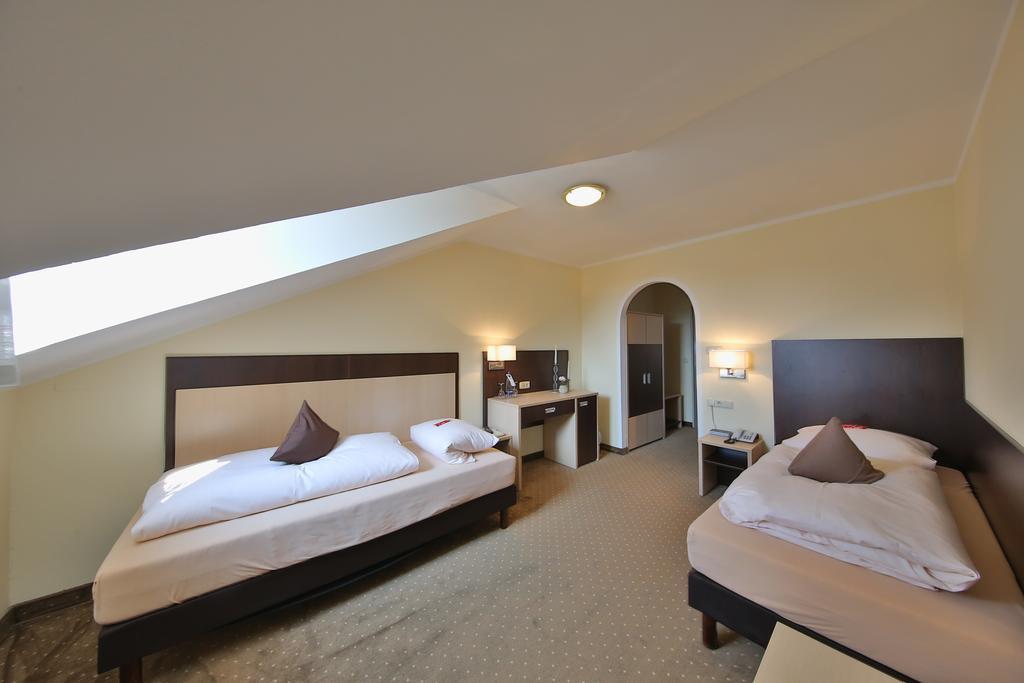Hotel Bockmaier Oberpframmern Luaran gambar