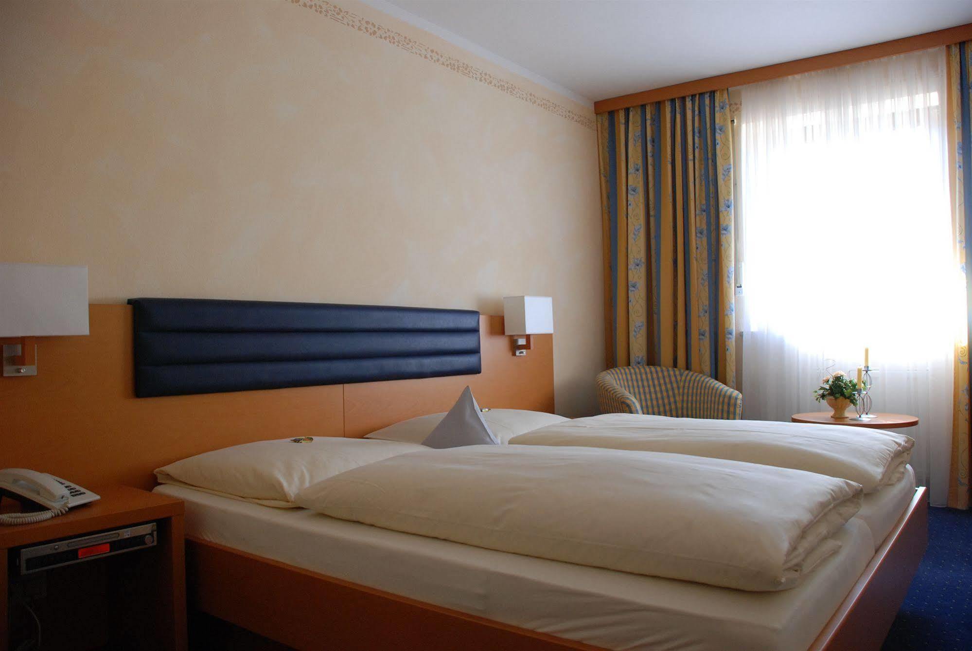 Hotel Bockmaier Oberpframmern Luaran gambar