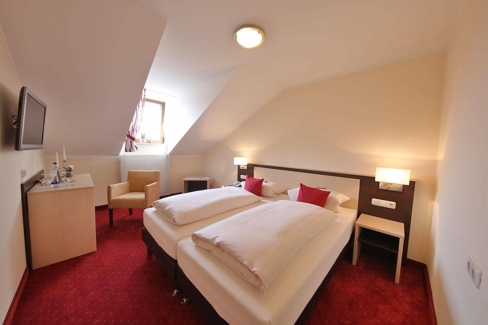 Hotel Bockmaier Oberpframmern Luaran gambar