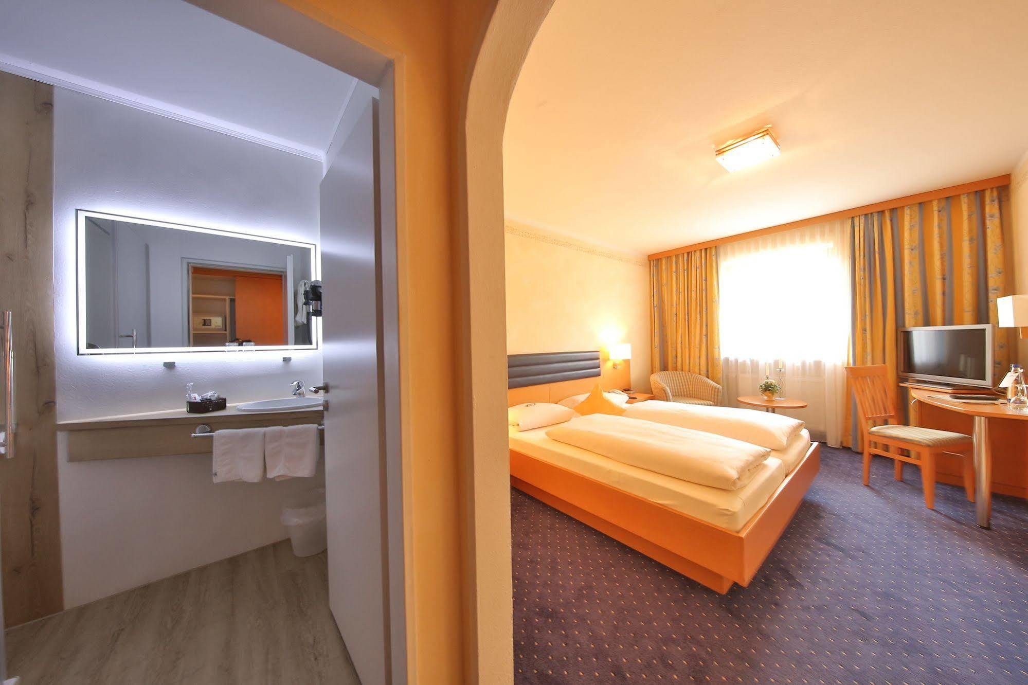 Hotel Bockmaier Oberpframmern Luaran gambar
