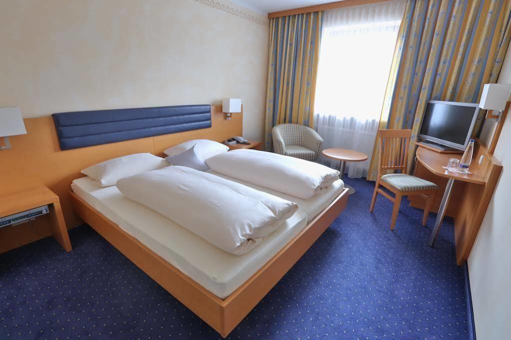 Hotel Bockmaier Oberpframmern Luaran gambar